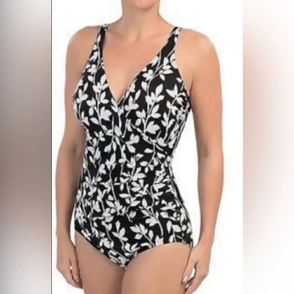 Miraclesuit Black White Floral One Piece Swimsuit Women’s 12